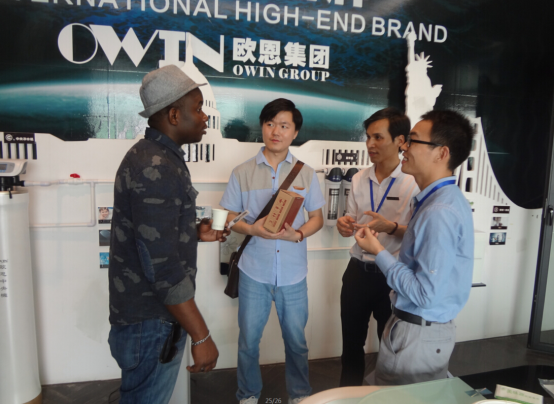 国际客户考察欧恩净水器厂家